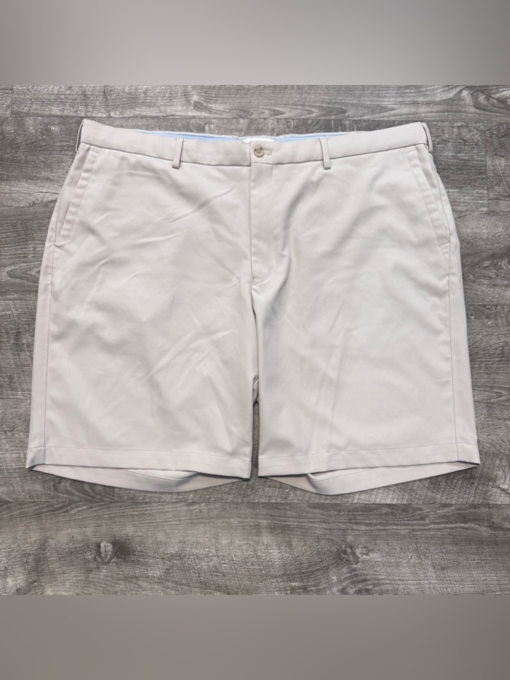 Peter Millar Khaki Salem High Drape Performance Crown Golf Shorts Mens Sz. 42